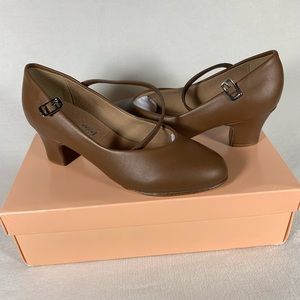 NEW Bloch Dance Women's Broadway Lo Character Shoe Size 6